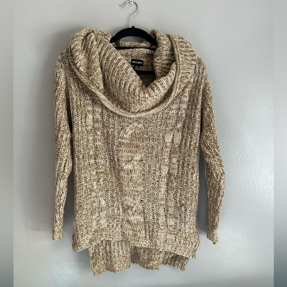 Love & liberty | 2 tone knit sweater mock neck split high low hem